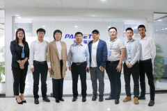 乌兰浩特副市长纪青录、王凤华一行考察笔克集团